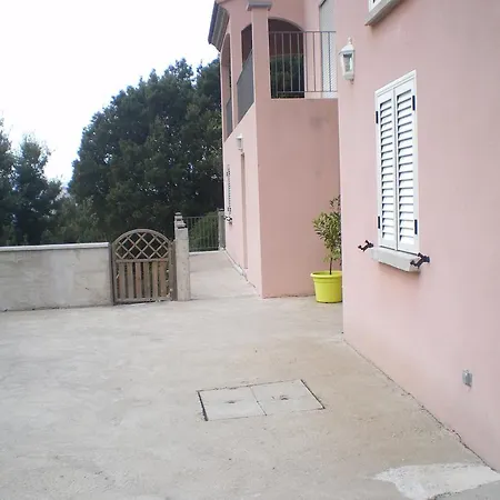 Apartment Chez Chantal & Gino *